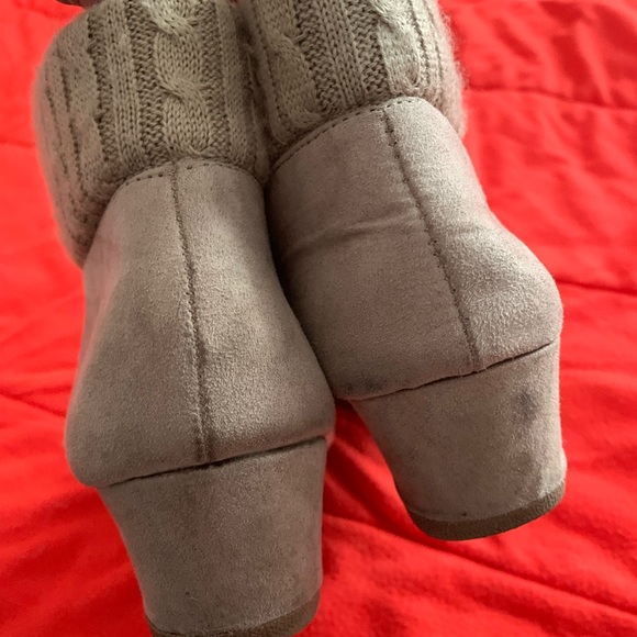 Booties size 7 - Picture 8 of 8